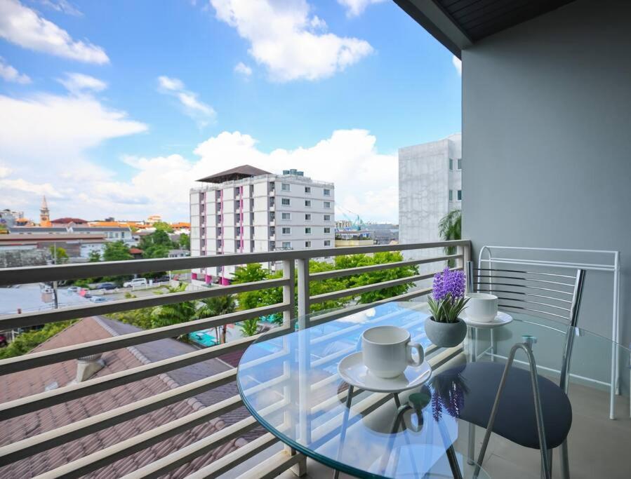 Luxury Living In Heart Of Nimman Chiang Mai Exterior foto